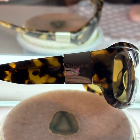 Tortoise Shell Sunglasses - Picture 4 of 11